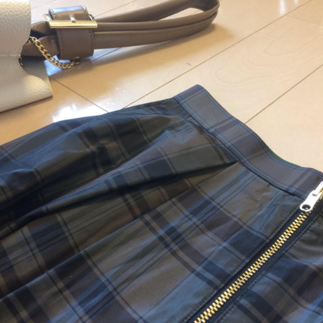 URBAN RESEARCH ROSSO(アーバンリサーチロッソ)のアーバンリサーチロッソ タフタチェック スカート レディースのスカート(ひざ丈スカート)の商品写真