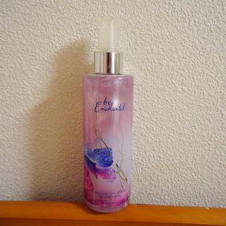 バスアンドボディーワークス(Bath & Body Works)のBath & Body Works ラメ入りボディミスト(香水(女性用))