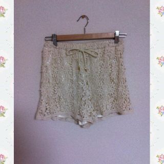 イング(INGNI)のINGNI新品♡花柄レースショーパン(ショートパンツ)