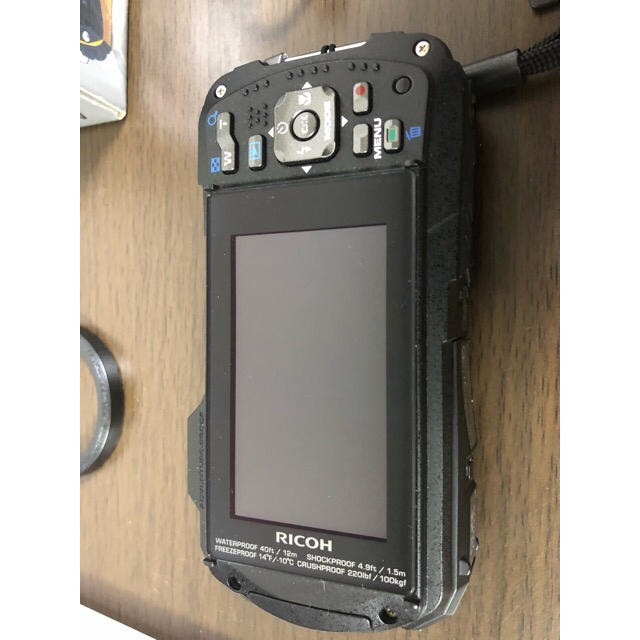 RICOH(リコー)のRICHO WG-30W 防水防塵デジカメ スマホ/家電/カメラのカメラ(コンパクトデジタルカメラ)の商品写真