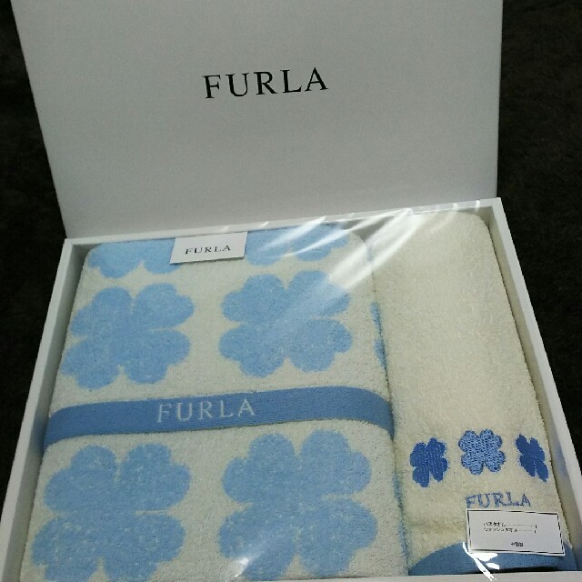 Furla(フルラ)の新品☆FURLA  バスタオル&ウォッシュタオル インテリア/住まい/日用品の日用品/生活雑貨/旅行(タオル/バス用品)の商品写真