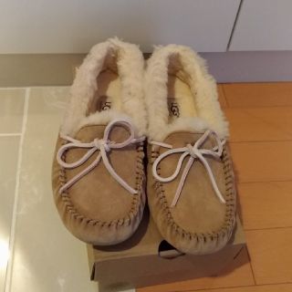 アグ(UGG)のUGG ダコタ　美品(スリッポン/モカシン)