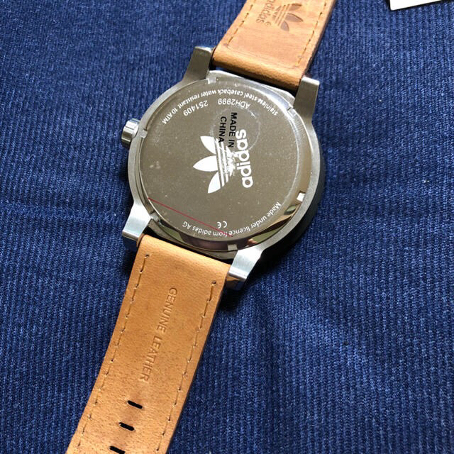 adidas(アディダス)のadidas 腕時計 新品 レザーベルト レディース レディースのファッション小物(腕時計)の商品写真