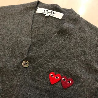 コムデギャルソン(COMME des GARCONS)のPLAY COMME des GARÇONS カーディガン グレー M(カーディガン)