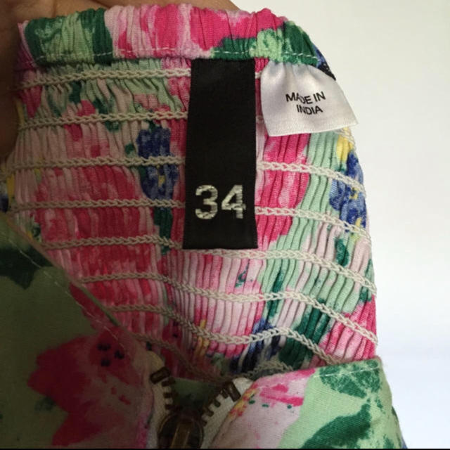 H&M(エイチアンドエム)のH&M 花柄 フラワー柄 オールインワン サロペット レディースのパンツ(サロペット/オーバーオール)の商品写真
