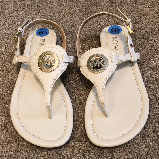 Michael Kors(マイケルコース)のマイケルコース サンダル 新品未使用 23.5cm レディースの靴/シューズ(サンダル)の商品写真