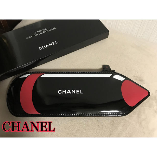 CHANEL(シャネル)のシャネル ポーチ クレヨン ペンケース 黒 CHANEL レディースのファッション小物(ポーチ)の商品写真