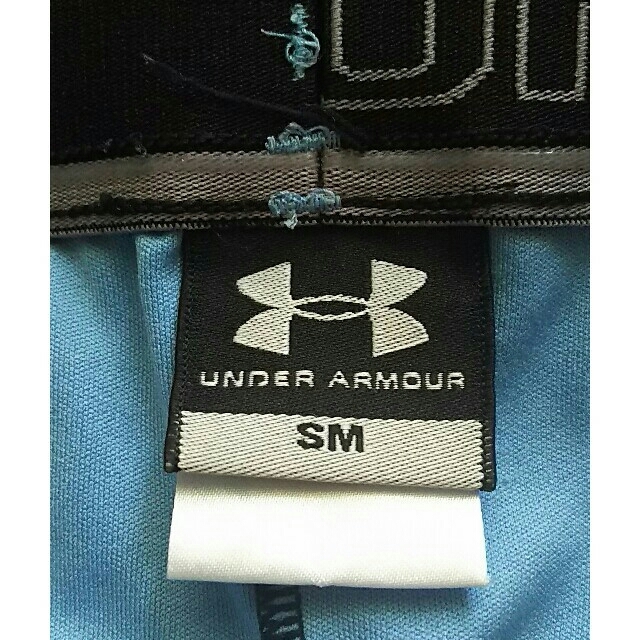 UNDER ARMOUR(アンダーアーマー)のアンダーアーマハーフパンツ 濃紺×青 SM メンズのパンツ(ショートパンツ)の商品写真
