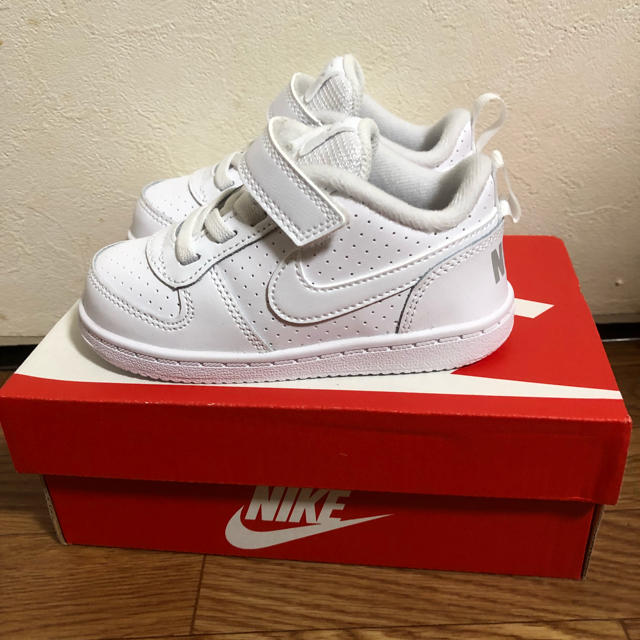 NIKE(ナイキ)の新品・未使用 NIKE ナイキ キッズ スニーカー 13cm キッズ/ベビー/マタニティのベビー靴/シューズ(~14cm)(スニーカー)の商品写真