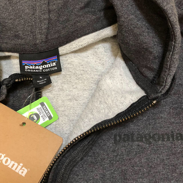 patagonia(パタゴニア)の値下げ Patagonia パタゴニア パーカー P-6 フーディー メンズのトップス(パーカー)の商品写真