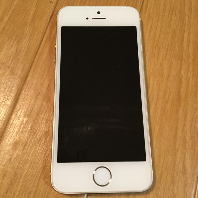 iPhone(アイフォーン)のiPhone 5s ドコモ スマホ/家電/カメラのスマートフォン/携帯電話(スマートフォン本体)の商品写真