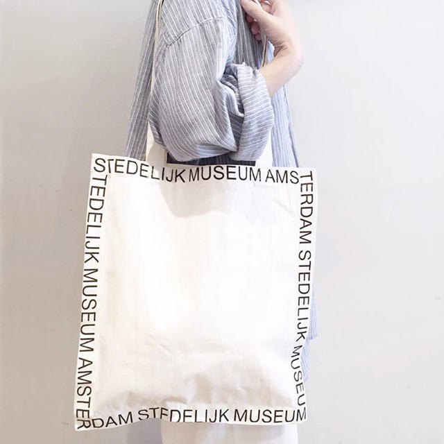 1LDK SELECT(ワンエルディーケーセレクト)のアムステルダム 美術館 トートバッグ レディースのバッグ(エコバッグ)の商品写真