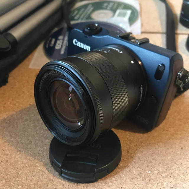 canon EOS M ベイブルー canon EOS M ベイブルー