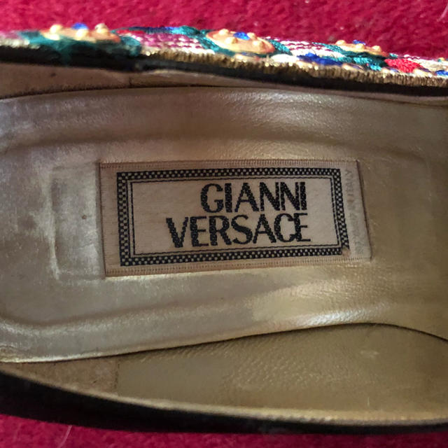 Gianni Versace(ジャンニヴェルサーチ)のGIANNI VERSACE レディースの靴/シューズ(ハイヒール/パンプス)の商品写真