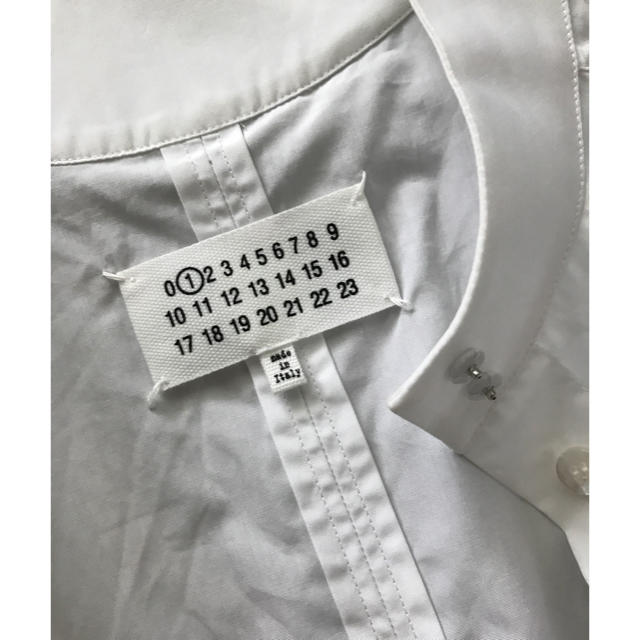 Maison Martin Margiela(マルタンマルジェラ)のMu Ha様専用!! メゾンマルジェラ、美品ノースリーブシャツ レディースのトップス(シャツ/ブラウス(半袖/袖なし))の商品写真