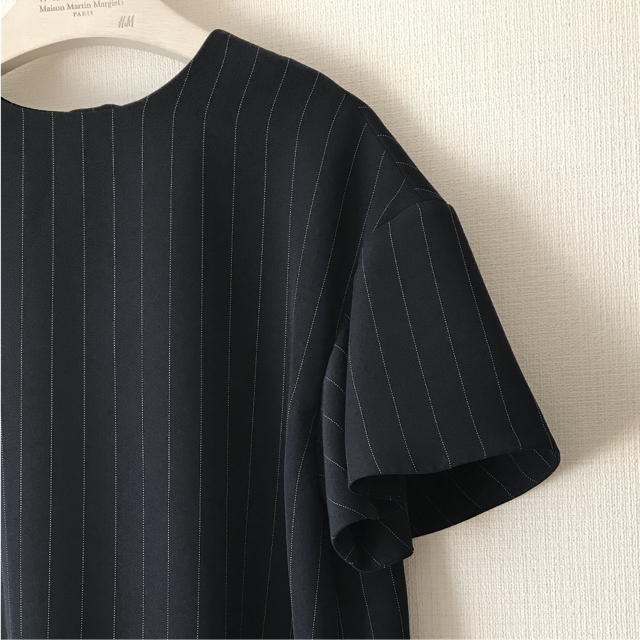 Ameri VINTAGE(アメリヴィンテージ)のAmeri VINTAGE HANDSOME STRIPE TOP アメリ レディースのトップス(シャツ/ブラウス(半袖/袖なし))の商品写真