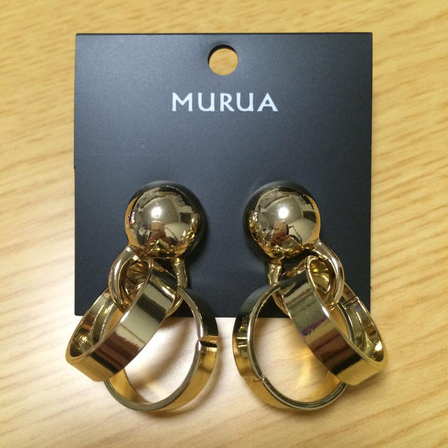 MURUA(ムルーア)のビンテージショートフープピアス レディースのアクセサリー(ピアス)の商品写真