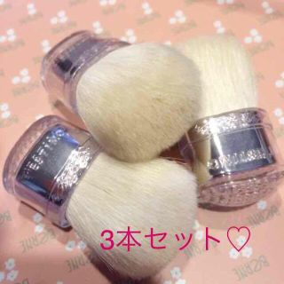 ロクシタン(L'OCCITANE)のカネボウ山羊毛ブラシ♡3本セット♡(その他)