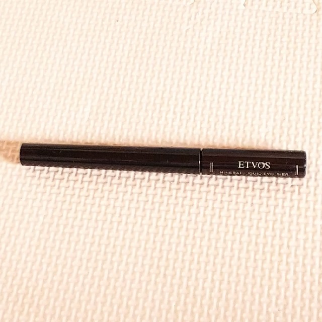 ETVOS(エトヴォス)のETVOS ミネラルリキッドアイライナー ブラック コスメ/美容のベースメイク/化粧品(アイライナー)の商品写真