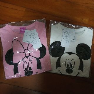 ディズニー(Disney)のTシャツ ミッキー ミニー 2枚 セット 双子コーデ 白 ピンク 新品タグ付き(Ｔシャツ)