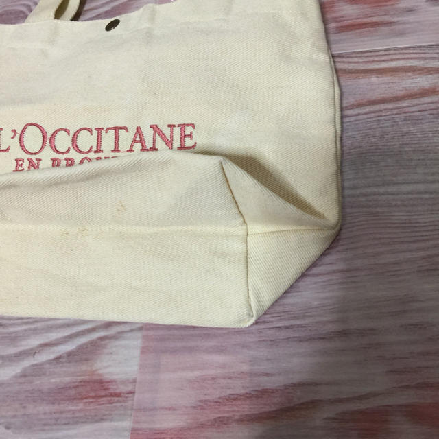L'OCCITANE(ロクシタン)のロクシタントートバック(1つおまけ) レディースのバッグ(トートバッグ)の商品写真