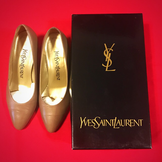 Saint Laurent(サンローラン)のイヴ・サンローラン パンプス レディースの靴/シューズ(ハイヒール/パンプス)の商品写真