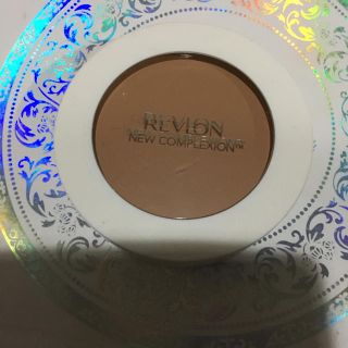 レブロン(REVLON)の《未使用》レブロン ニューコンプレクション(ファンデーション)