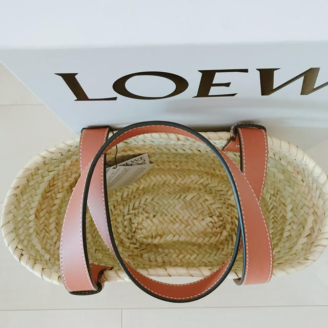 LOEWE(ロエベ)の新品 LOEWE ロエベ かごバックSサイズ レディースのバッグ(かごバッグ/ストローバッグ)の商品写真