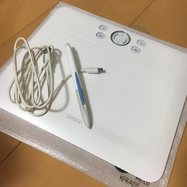 Wacom(ワコム)のBAMBOO COMIC ペンタブセット一式 スマホ/家電/カメラのPC/タブレット(タブレット)の商品写真