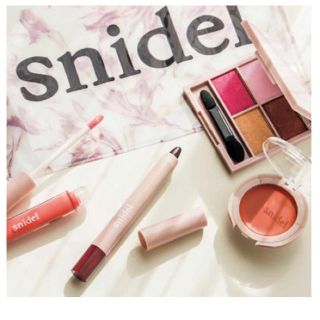 スナイデル(SNIDEL)のsnidel　春色コスメセット & 花柄ポーチ(ファッション)