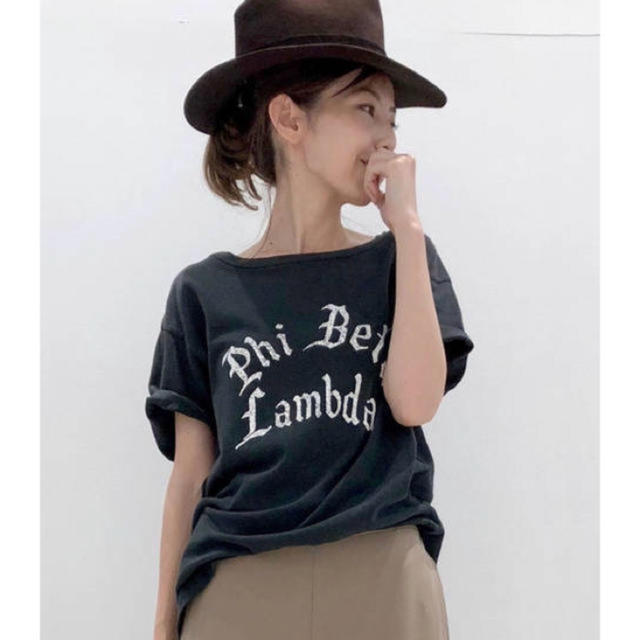 L'Appartement DEUXIEME CLASSE(アパルトモンドゥーズィエムクラス)のREMI RELIEF Lambda Tシャツ レディースのトップス(Tシャツ(半袖/袖なし))の商品写真