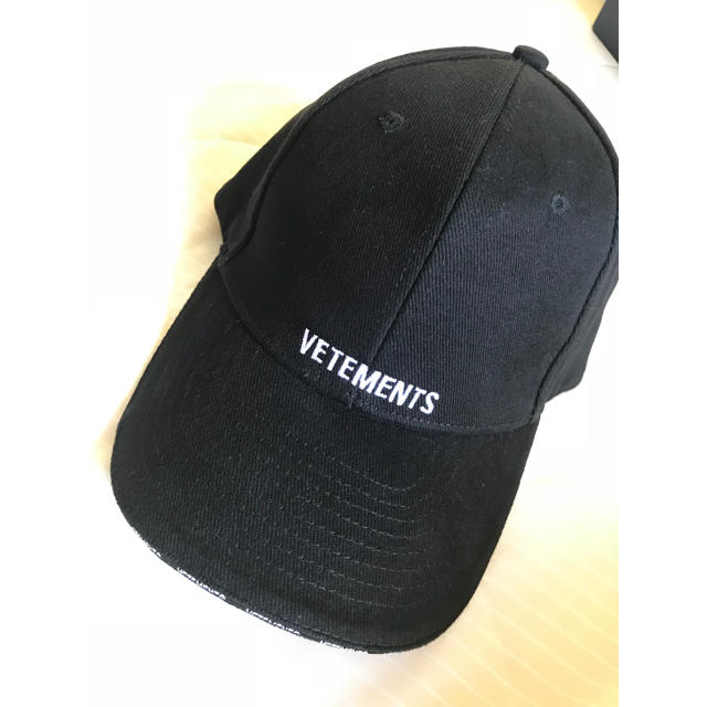 VETEMENTS キャップ