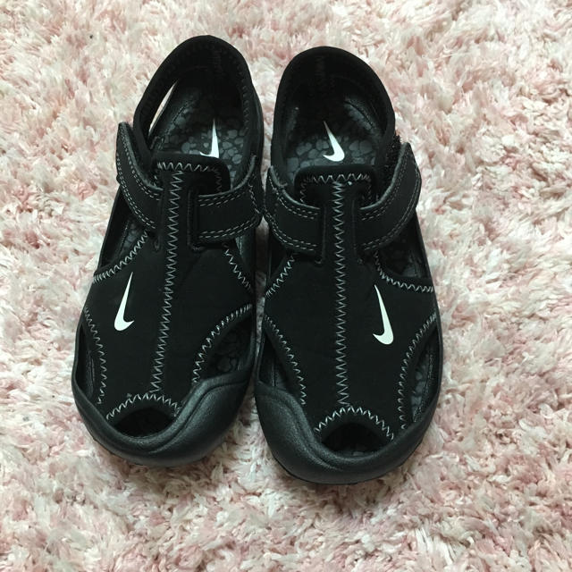 NIKE(ナイキ)の専用 ナイキ キッズサンダル キッズ/ベビー/マタニティのキッズ靴/シューズ(15cm~)(サンダル)の商品写真