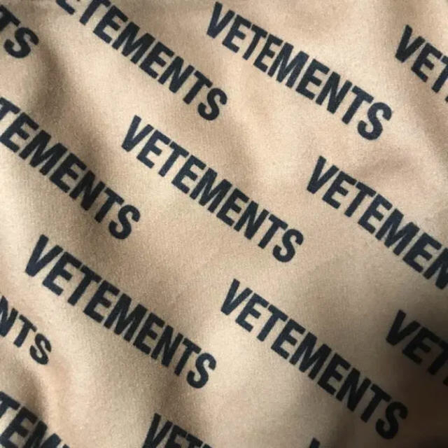 VETEMENTS MONOGRAM SCARF メンズのファッション小物(バンダナ/スカーフ)の商品写真