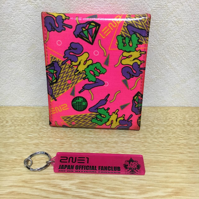 2ne1 公式グッズ 手鏡 ミラー キーホルダー ファンクラブ ブラックジャックの通販 By M Iii S Shop ラクマ