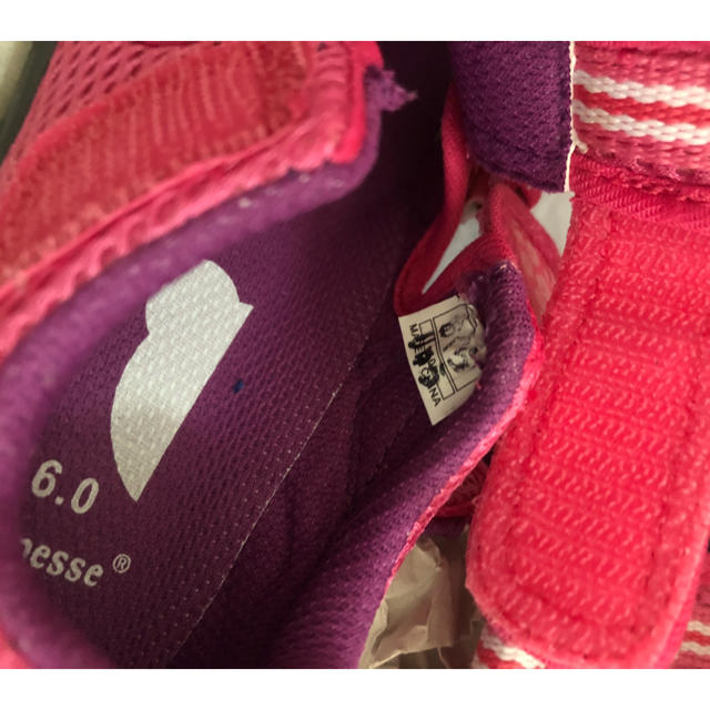 ベネッセすっくのサンダル 16cm ピンク キッズ/ベビー/マタニティのキッズ靴/シューズ(15cm~)(サンダル)の商品写真