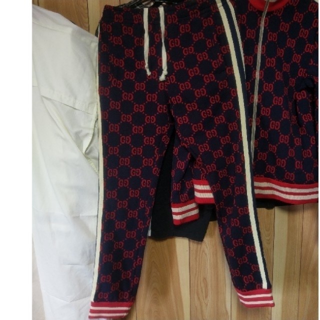 年中無休】 Gucci グッチ GG柄 ジャージ パンツ GUCCI シャツ キャップ