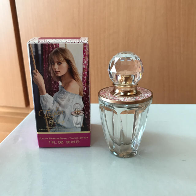 Taylor by Taylor Swift Starlight edition コスメ/美容の香水(香水(女性用))の商品写真