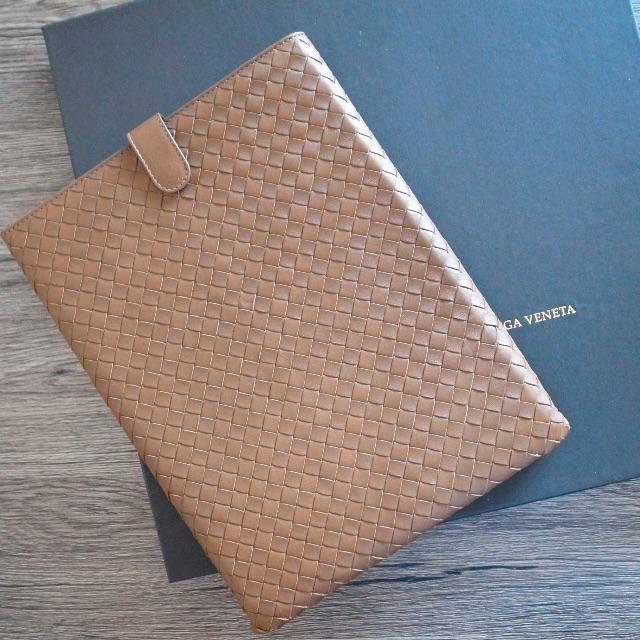 Bottega Veneta(ボッテガヴェネタ)の正規品♡超美品♡ボッテガヴェネタ　iPadケース　タブレットケース　バッグ　財布 スマホ/家電/カメラのスマホアクセサリー(iPadケース)の商品写真