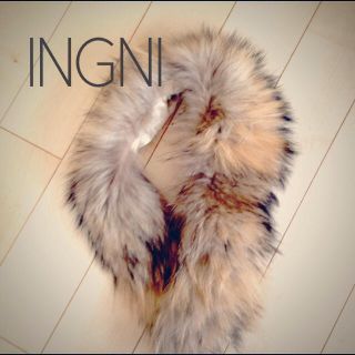 イング(INGNI)のINGNIファーティペット(マフラー/ショール)