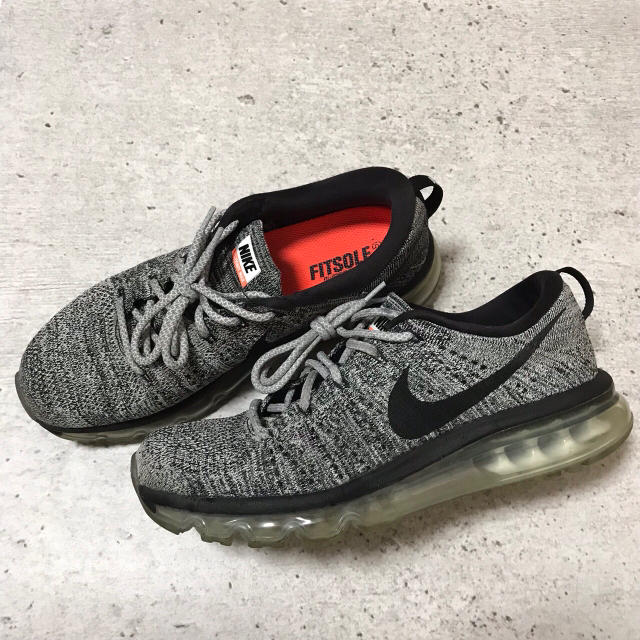 NIKE(ナイキ)のNIKE FLYKNIT MAX メンズの靴/シューズ(スニーカー)の商品写真