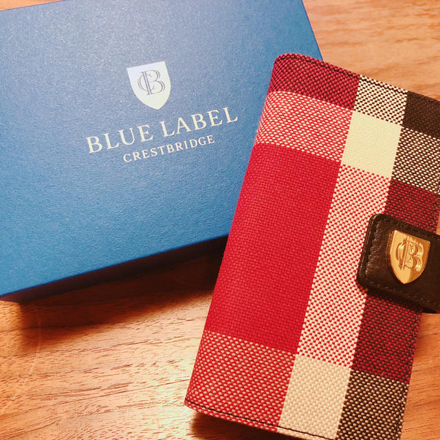 BURBERRY BLUE LABEL(バーバリーブルーレーベル)のBLUE LABEL iPhoneケース スマホ/家電/カメラのスマホアクセサリー(iPhoneケース)の商品写真