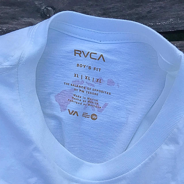 RVCA(ルーカ)のRVCA Tシャツ ハワイ限定 メンズのトップス(Tシャツ/カットソー(半袖/袖なし))の商品写真