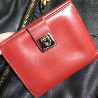 フェラガモ 財布(レディース)(レッド/赤色系)の通販 32点