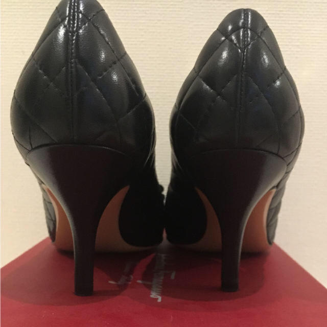 Salvatore Ferragamo(サルヴァトーレフェラガモ)の美品✨フェラガモ パンプス✨ レディースの靴/シューズ(ハイヒール/パンプス)の商品写真