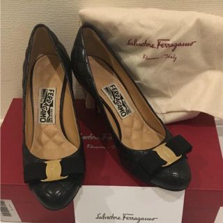 サルヴァトーレフェラガモ(Salvatore Ferragamo)の美品✨フェラガモ パンプス✨(ハイヒール/パンプス)