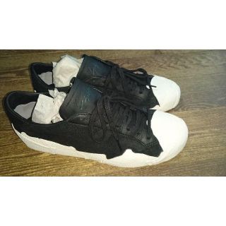 ヨウジヤマモト(Yohji Yamamoto)のYY TAKUSAN LOW BLA ヨウジ　スニーカー 18ss 【極美品】(スニーカー)