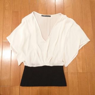 ザラ(ZARA)のZARA♡ バイカラー トップス(カットソー(半袖/袖なし))