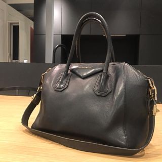 ジバンシィ(GIVENCHY)のGIVENCHY Antigona スモール  レザーバッグ(ハンドバッグ)