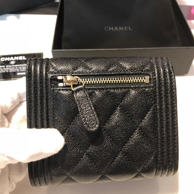 CHANEL(シャネル)の3日まで取り置き シャネル・BOY CHANEL・折りたたみ財布 ウォレット レディースのファッション小物(財布)の商品写真